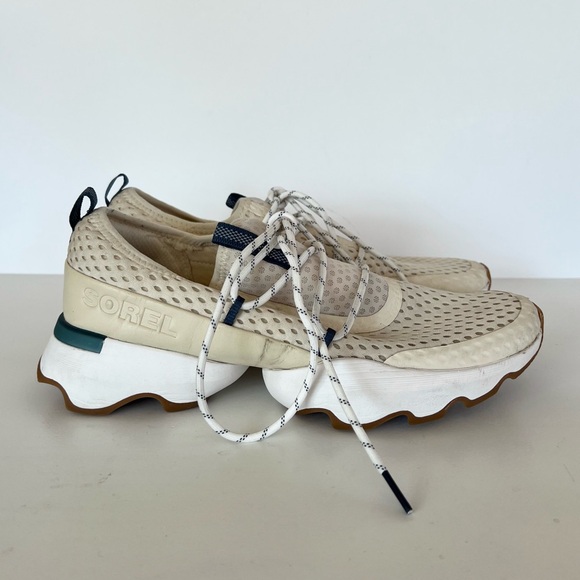 SOREL Kinetic Impact Lace Sneaker in Vintage Vanilla Cream size 10